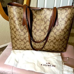 Authentic coach never used no tag!!